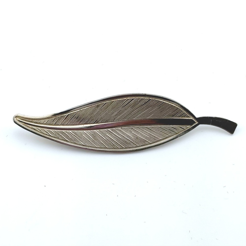 Vintage Silver Tone Textured Etched Leaf Brooch Botanical Nature Lapel Pin